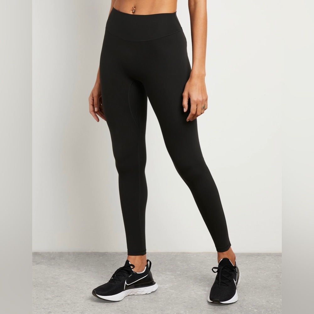 Stori  icon tight in onyx (black) size 6